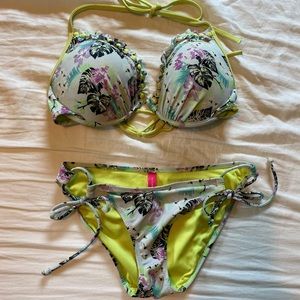 Victoria’s Secret padded bikini